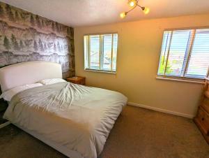 Two bedroom home with free parking