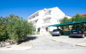 Apartments Josip
