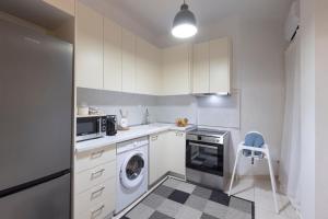 Superior 3BR, 3KingBeds, City Center, Balcony