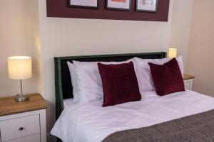 Central 4BR Home in Darlington Near Station