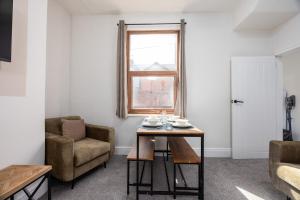 Central 4BR Home in Darlington Near Station