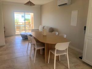 Appartement 6 personnes, grande terrasse vue mer et balnéo