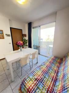 Cozy flat near the beach with terraces