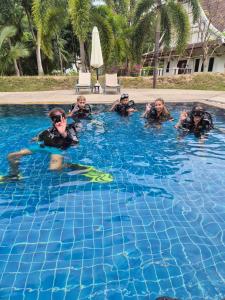 Chalok Reef Divers Hostel