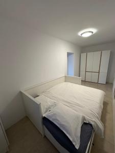 Zen 2 Bedroom Apartment with Terrace