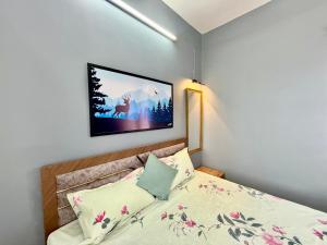 Voguish 1RK Retreat with Terrace, Near Sector 5 Metro - Prime Salt Lake Location