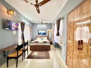 Voguish 1RK Retreat with Terrace, Near Sector 5 Metro - Prime Salt Lake Location