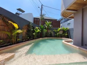 Rumah Bahagia, New 5 Bedrooms Private Villa, Canggu