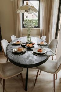 Retro Chic Wellness met hottub & sauna