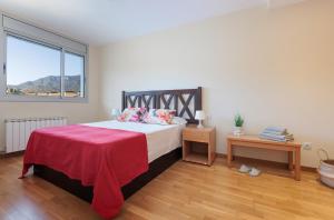 Lets Holidays BEAUTIFUL APARTMENT with POOL TOSSA