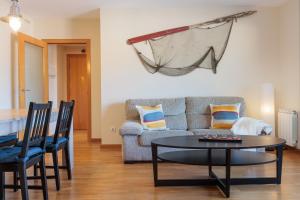 Lets Holidays BEAUTIFUL APARTMENT with POOL TOSSA