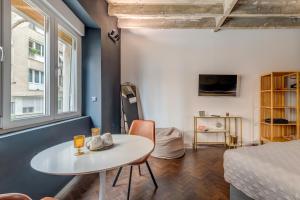 Booza 69 Luxury Rooms