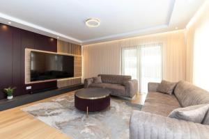 The Imperial Grand Residence by Belmont Realty