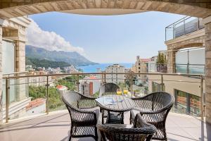 MonteDreams, Sea View apartment, Pool, Gym, SPA