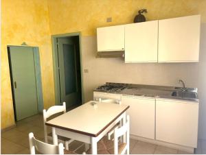 Smart Convenient Apartment img3