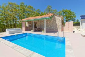 Holiday Home Gimino by Rent Istria