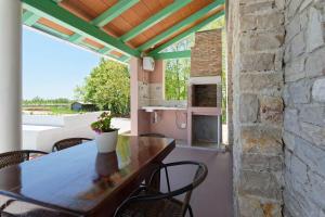 Holiday Home Gimino by Rent Istria