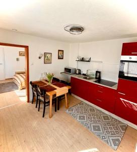Ruhige Ferienwohnung im Grünen - Nähe Rheinsteig