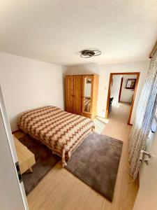 Ruhige Ferienwohnung im Grünen - Nähe Rheinsteig