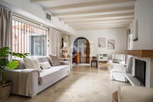 Koti Rentals - Villa Los Geranios