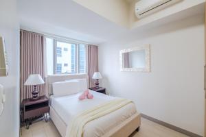 Mysuites2go12A at Uptown Parksuites BGC