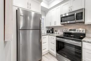 Resort Condo with Balcony Pools and Tennis