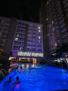 Studio unit with balcony Near Roxas night market