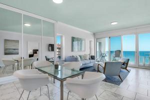 12th-Floor Gulffront Condo with Pool