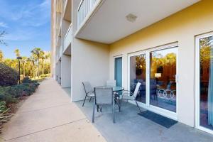 Gulf-Front Resort Condo with Pool and Hot Tub