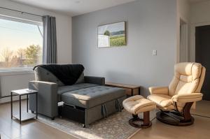 Spacious Downtown 1 BDRM - Walking Distance