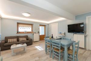 Villa with garden, view of Lake Como, Lierna