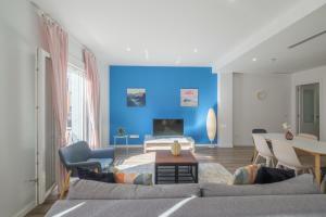 Modern, Stylish & Comfortable Apartment