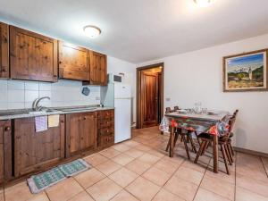 Apartment Grand Sarriod-5 by Interhome