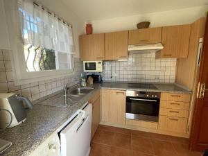 Villa LES CIGALES avec piscine et terrasse pour 4 personnes, au calme La Londe-les-Maures