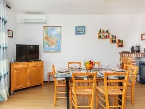 Apartment Geranis by Interhome