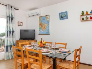 Apartment Geranis by Interhome