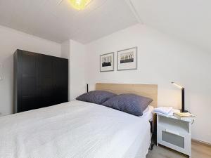 Apartment Am Sternberg 224 by Interhome