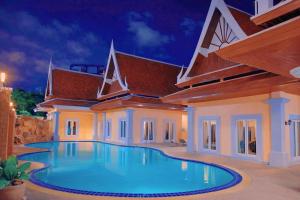 Pattaya 5BR Pool Villa Sleeps 10