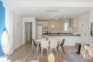 Modern, Stylish & Comfortable Apartment