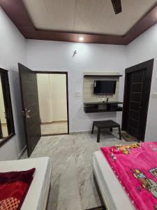Hotel Sanwariya Palace