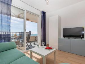 Apartment Miami Palace II by Interhome
