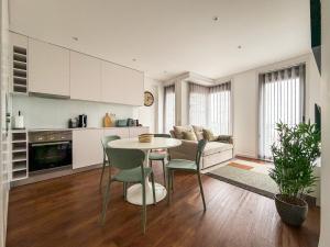 Flores 177 - One Bedroom Flat in Antas