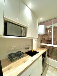 Downtown and beach, ideal stay