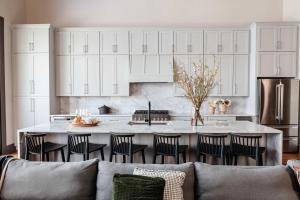 2 Designer Homes 14 Bedrooms Walk to St Charles