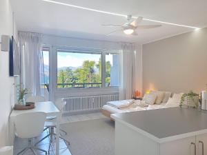 Apartment Blue Lake Lugano Apt-312 by Interhome