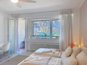 Apartment Blue Lake Lugano Apt-312 by Interhome
