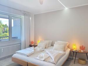 Apartment Blue Lake Lugano Apt-312 by Interhome