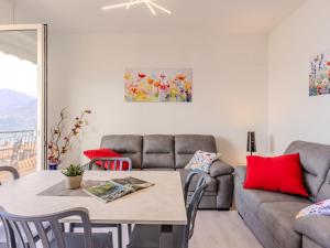 Apartment La Finestra su Bellagio by Interhome