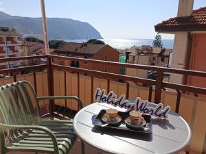 Due ali sul mare by Holiday World