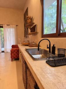 Casa Nikau Chic Getaway in El Cuyo